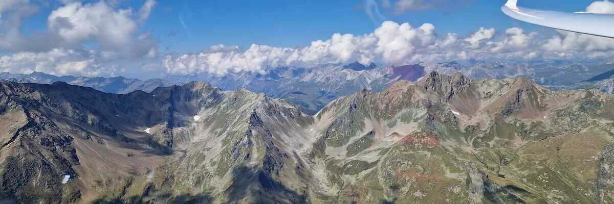 Flugwegposition um 10:46:25: Aufgenommen in der Nähe von Gemeinde Pettneu am Arlberg, Österreich in 2813 Meter